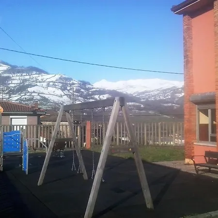 Hostel Hostel Albergue De Columbiello