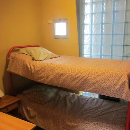 Hostel Hostel Albergue De Columbiello