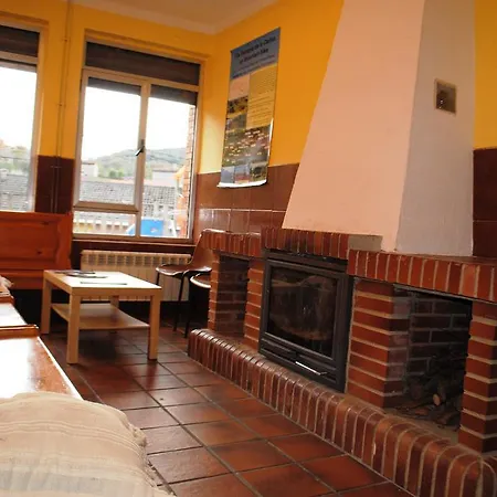 Hostel Hostel Albergue De Columbiello