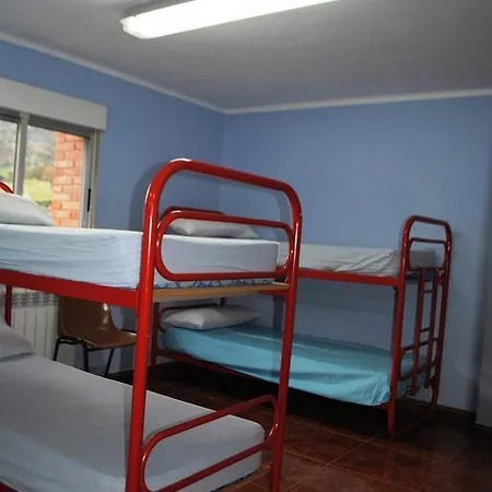 Hostel Hostel Albergue De Columbiello *