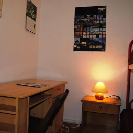 Hostel Albergue De Columbiello *